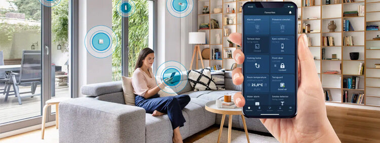 Smart Sofa vs. Traditional Sofa: Which Couch Reigns Supreme in Your Living Room? 🔍